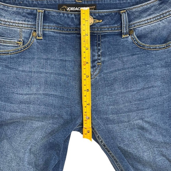 Jordache Modern Med Rise Light Wash Skinny, Stretch Denim Jeans Woman's Size 2 - Picture 9 of 15